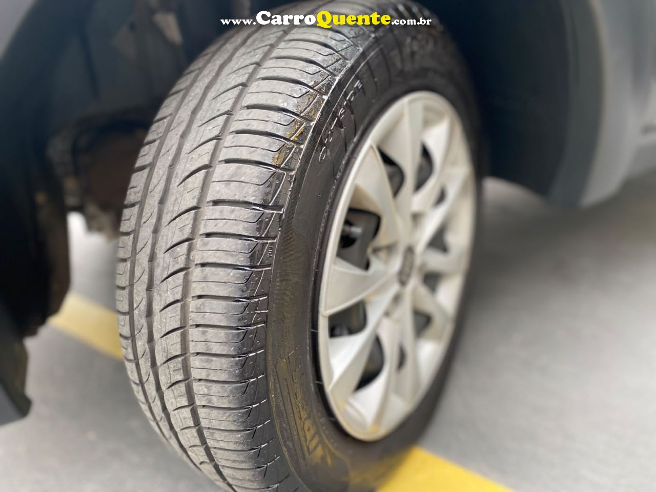 FIAT   MOBI LIKE 1.0 FIRE FLEX 5P.   CINZA 2025 1.0 FLEX - Loja