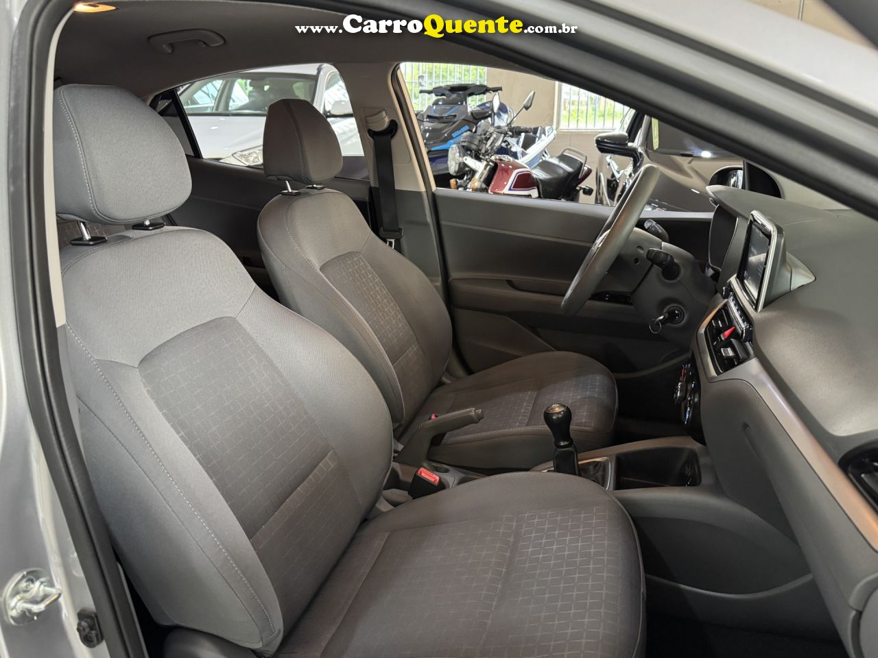 HYUNDAI   HB20S C.PLUSC.STYLE1.0 FLEX 12V MEC. 4P   PRATA 2025 10 FLEX - Loja