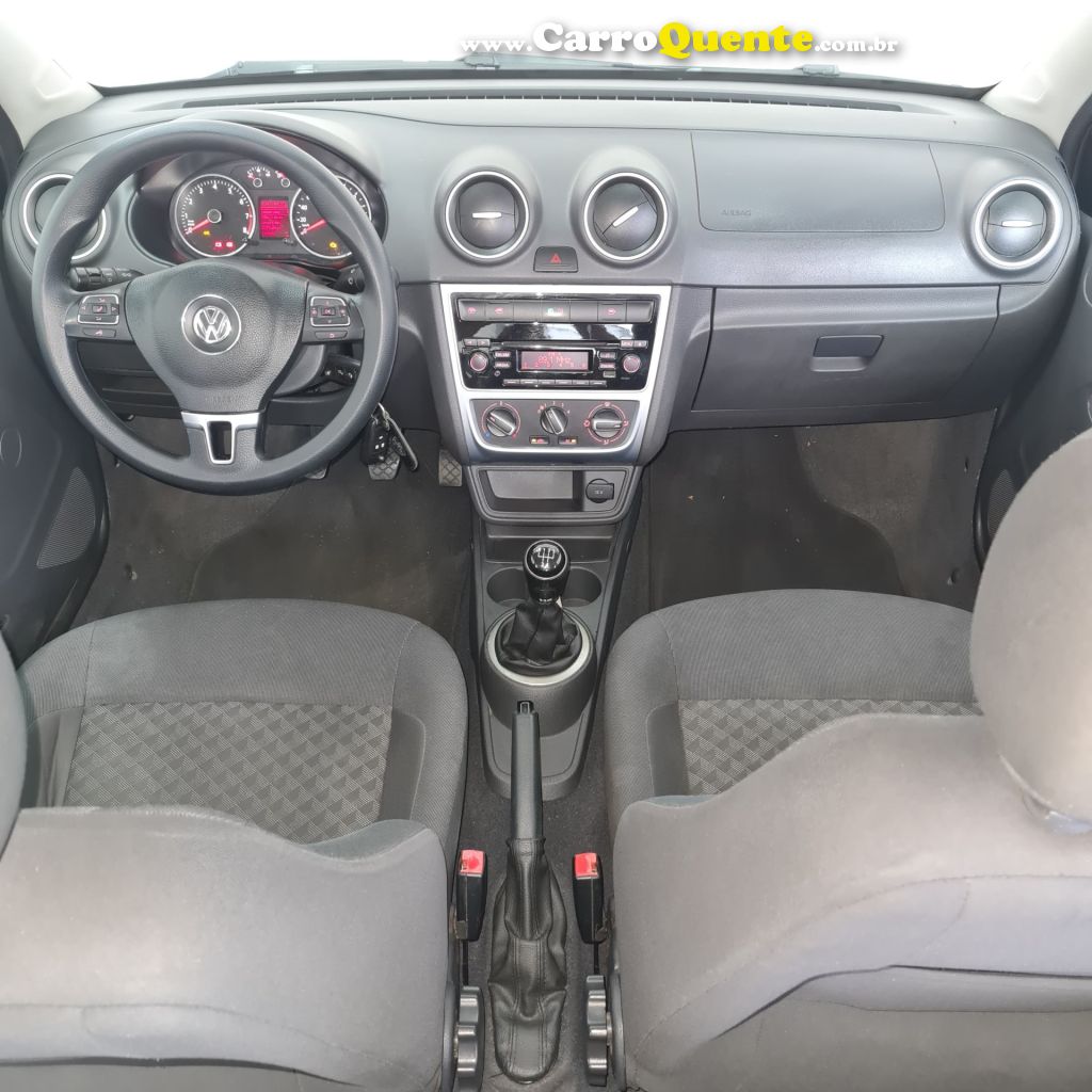 VOLKSWAGEN   VOYAGE COMFORTLINE  1.0 T.FLEX 8V 4P   BRANCO 2015 1.0 FLEX - Loja