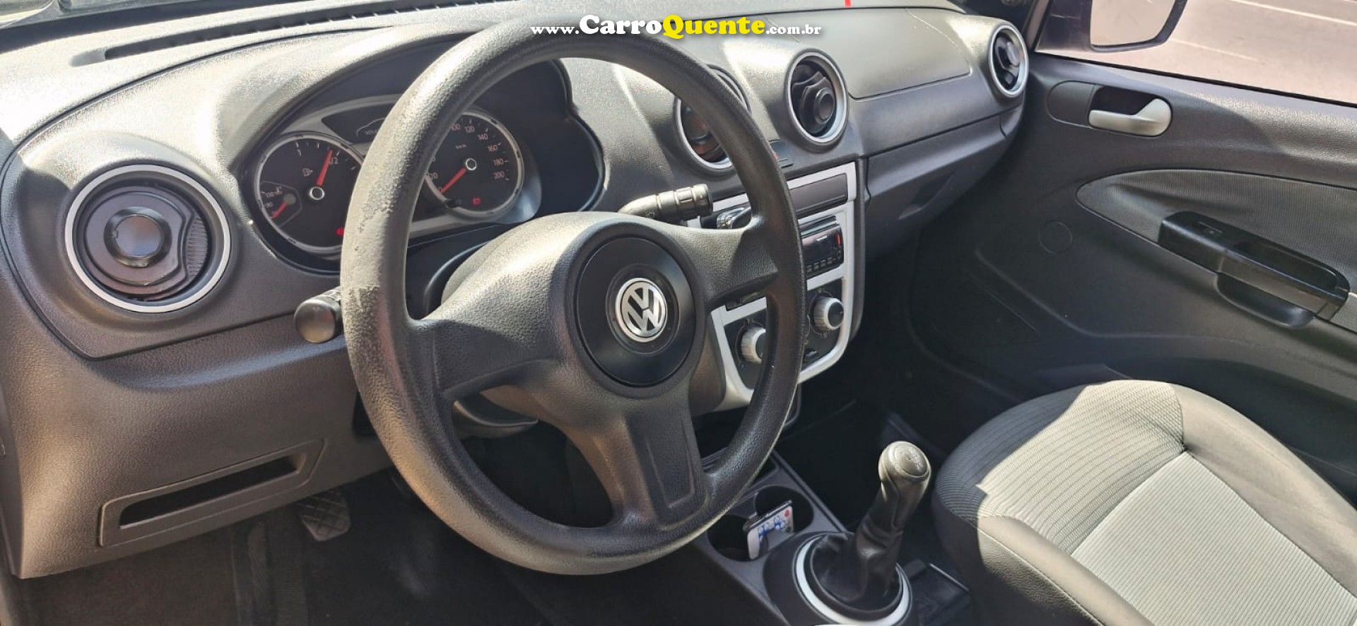 VOLKSWAGEN   GOL (NOVO) 1.0 MI TOTAL FLEX 8V 4P   PRATA 2013 1.0 FLEX - Loja
