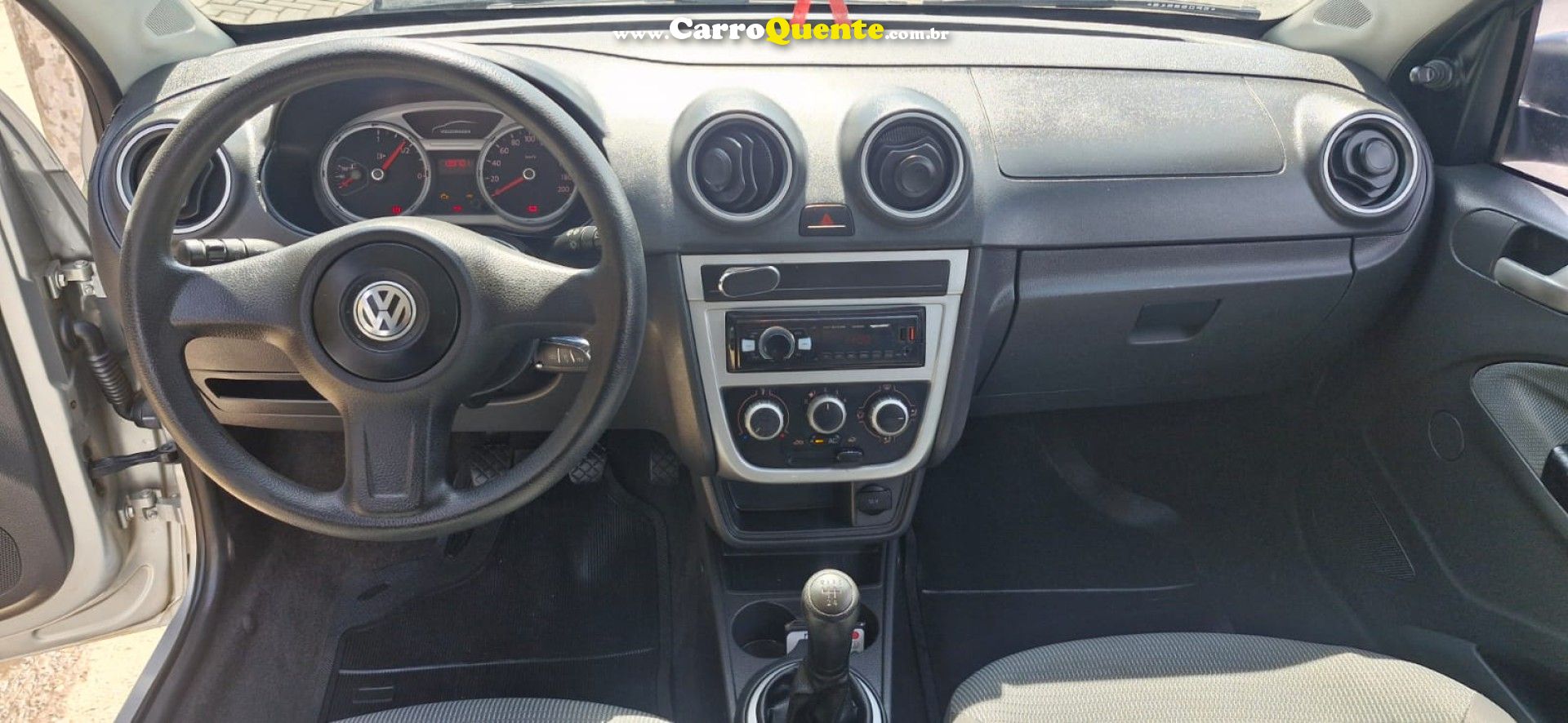 VOLKSWAGEN   GOL (NOVO) 1.0 MI TOTAL FLEX 8V 4P   PRATA 2013 1.0 FLEX - Loja