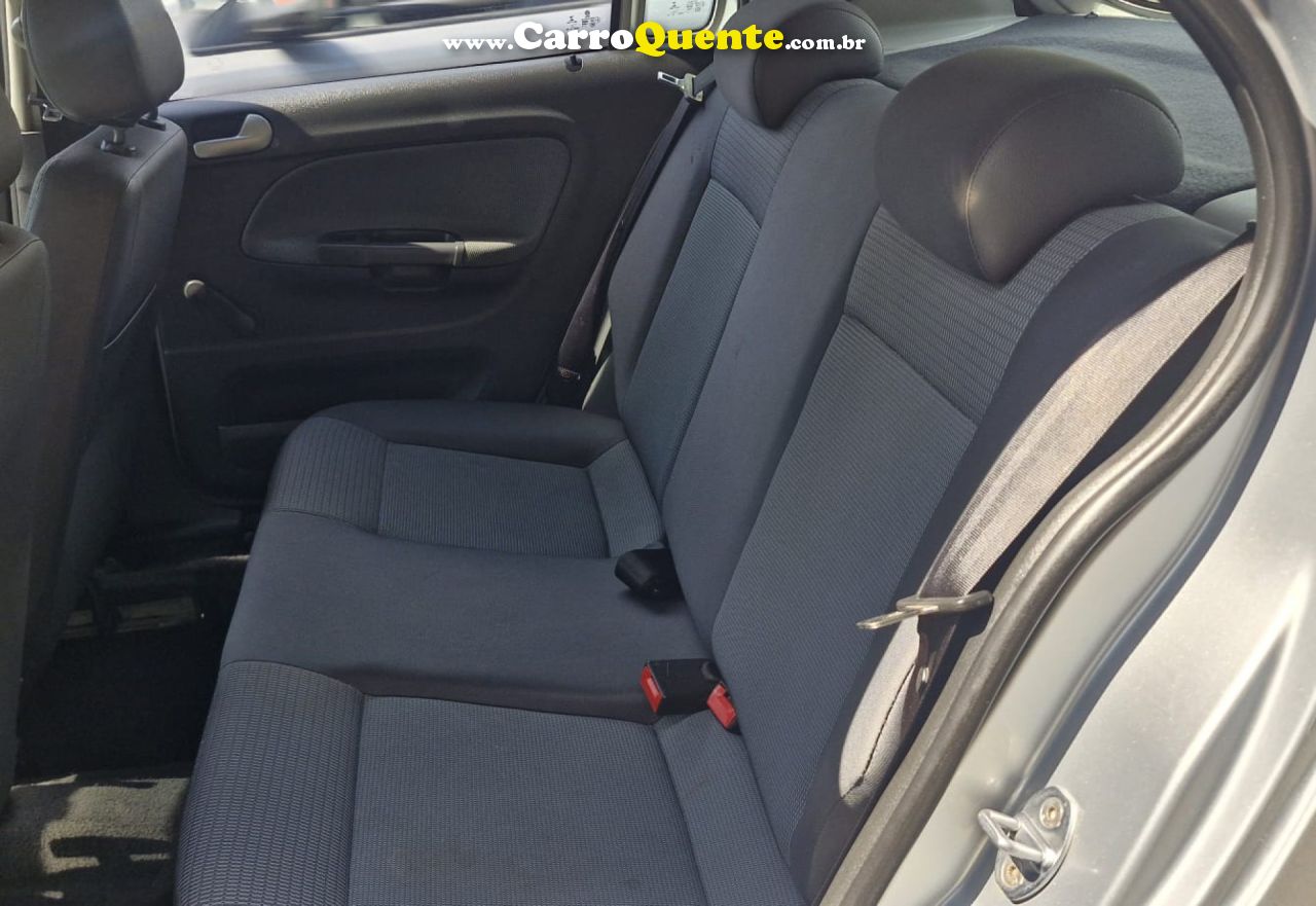 VOLKSWAGEN   GOL (NOVO) 1.0 MI TOTAL FLEX 8V 4P   PRATA 2013 1.0 FLEX - Loja