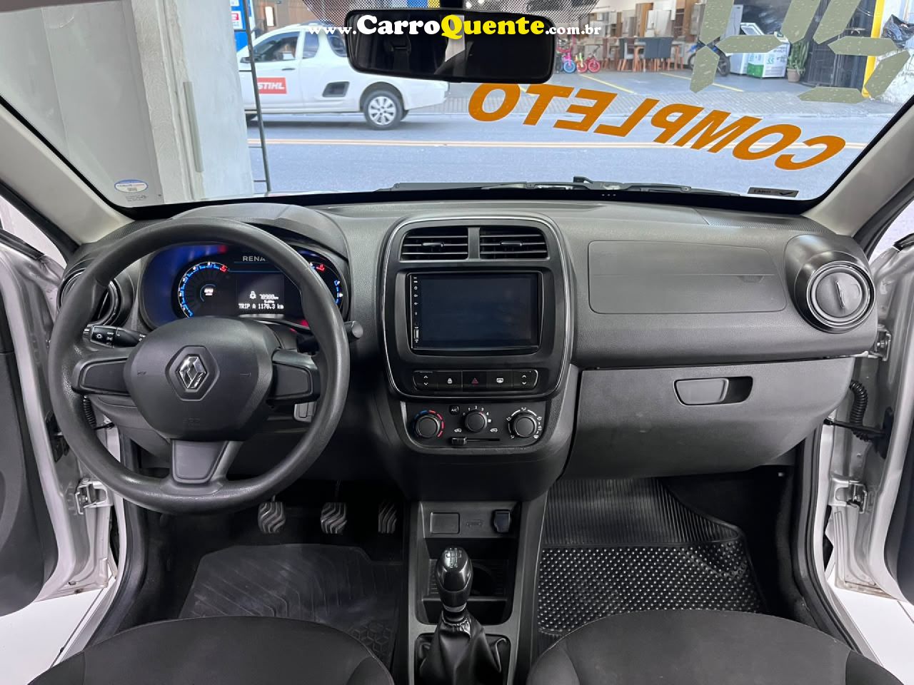 RENAULT   KWID ZEN 2   PRATA 2024 1.0 FLEX - Loja