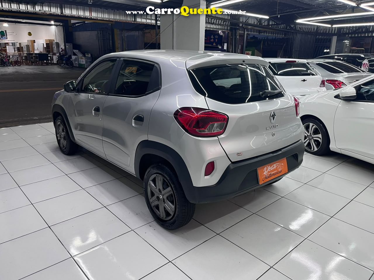 RENAULT   KWID ZEN 2   PRATA 2024 1.0 FLEX - Loja