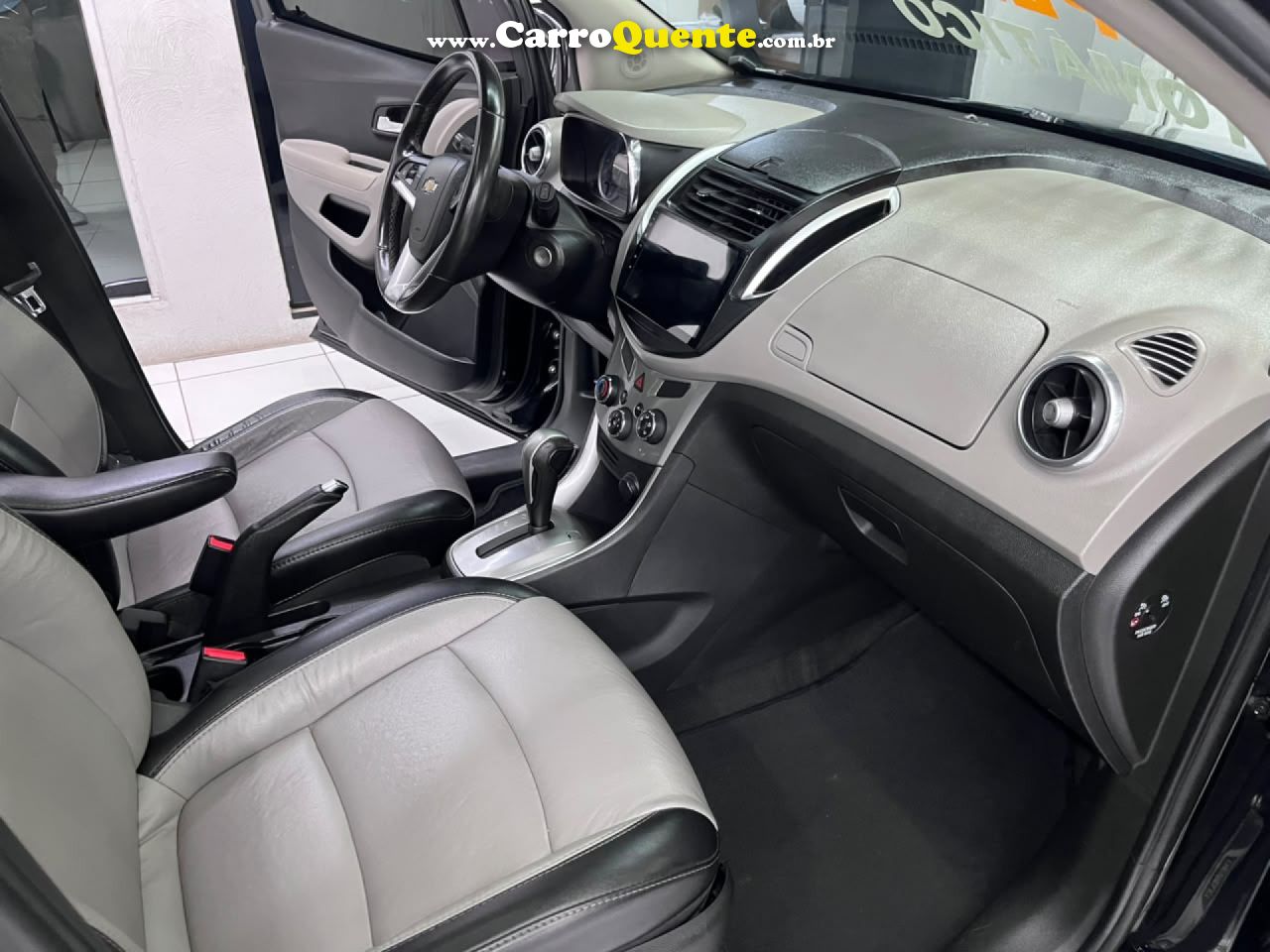 CHEVROLET   TRACKER LTZ AT   PRETO 2015 1.8 FLEX - Loja