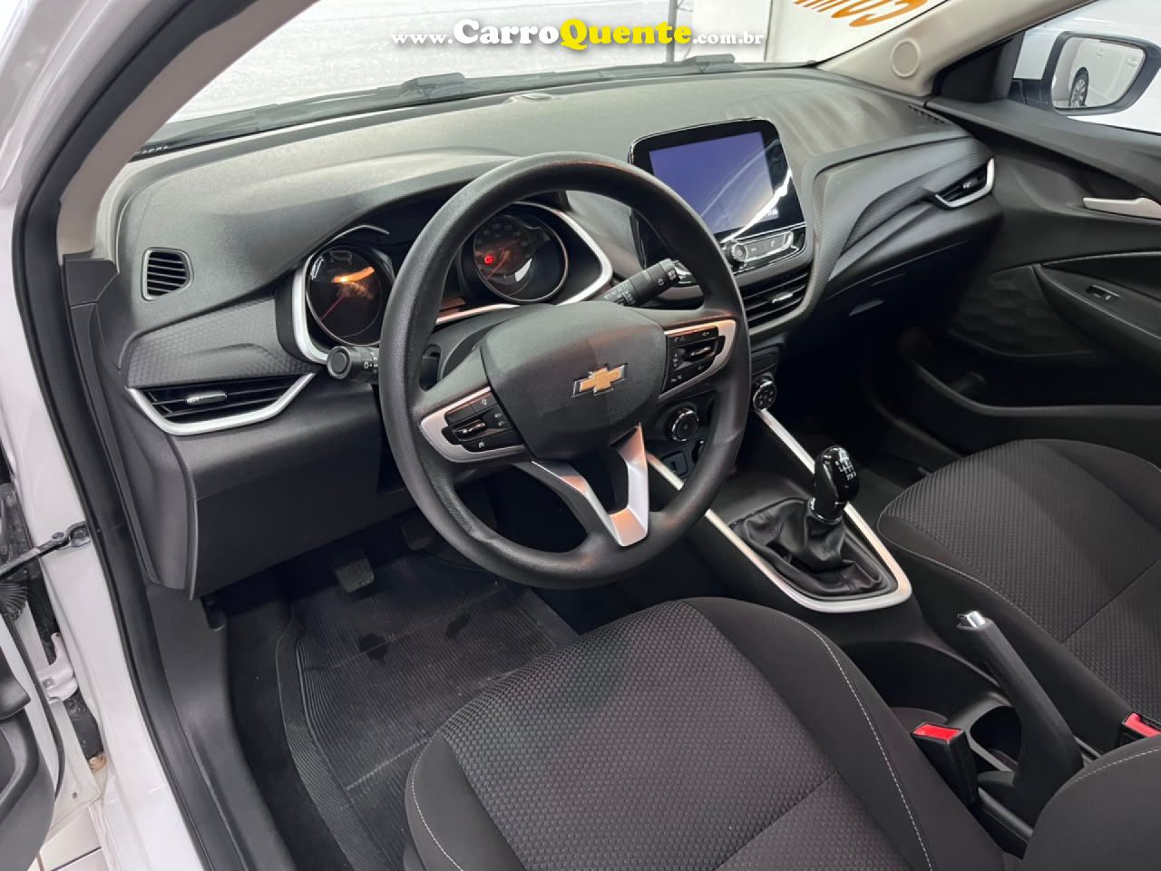 CHEVROLET   ONIX 1.0 MT LT2   BRANCO 2023 1.0 FLEX - Loja