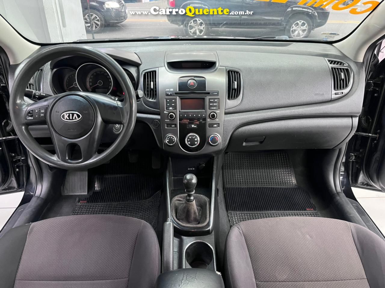 KIA   KIA CERATO EX3    PRETO 2011 1.6 GASOLINA - Loja