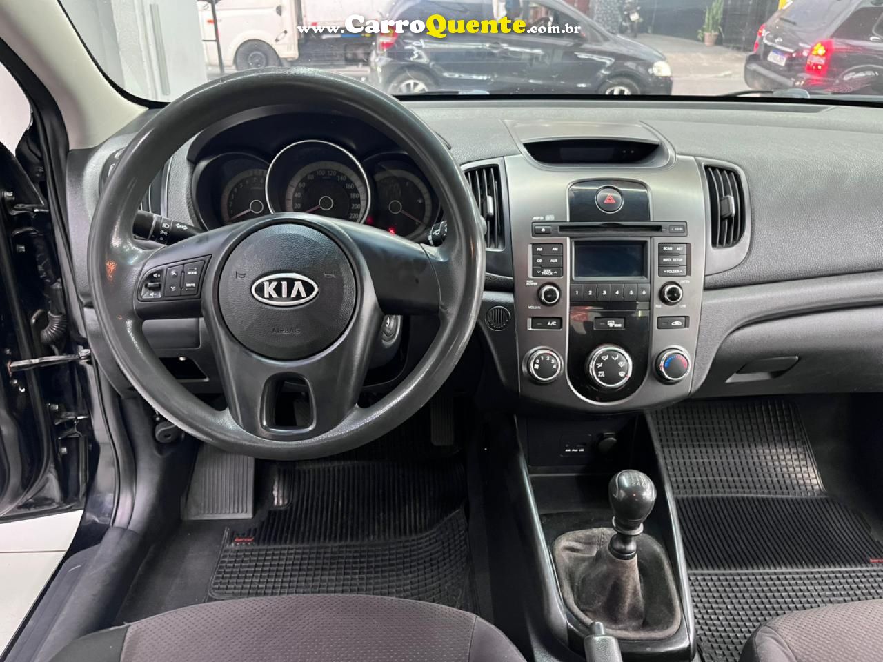 KIA   KIA CERATO EX3    PRETO 2011 1.6 GASOLINA - Loja