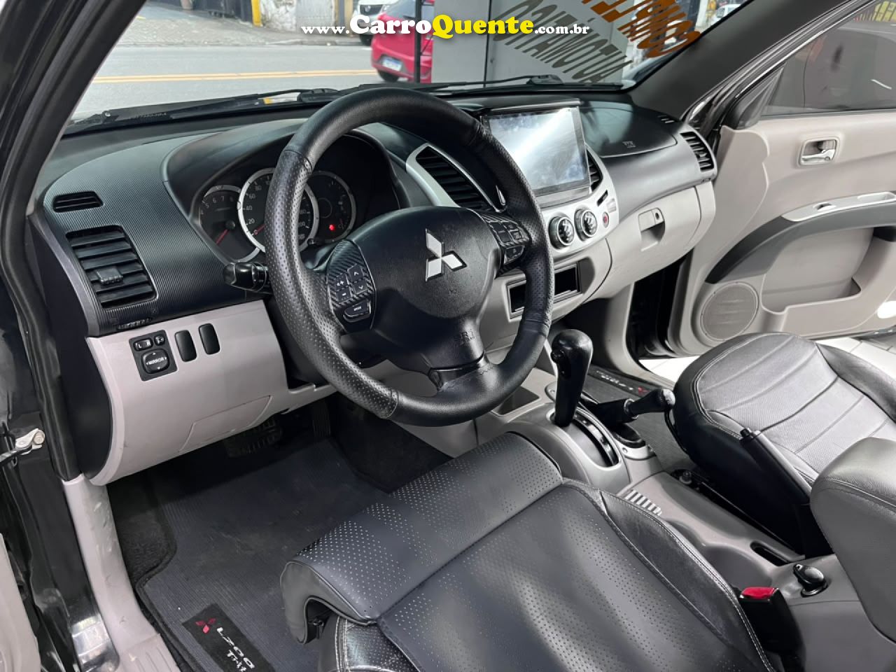 MITSUBISHI   L200 TRITON FLEX   PRETO 2013 3.5 FLEX - Loja