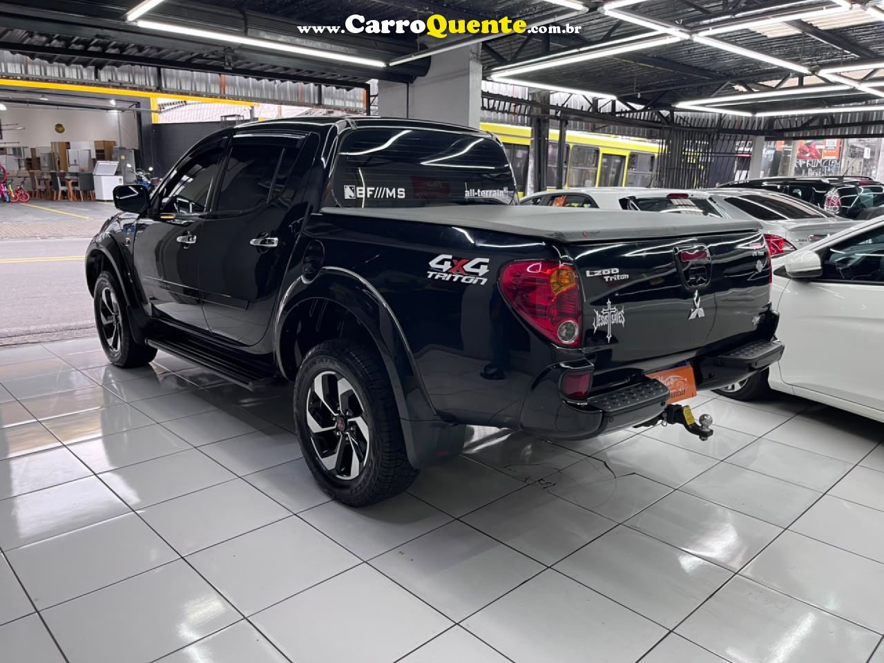 MITSUBISHI   L200 TRITON FLEX   PRETO 2013 3.5 FLEX - Loja
