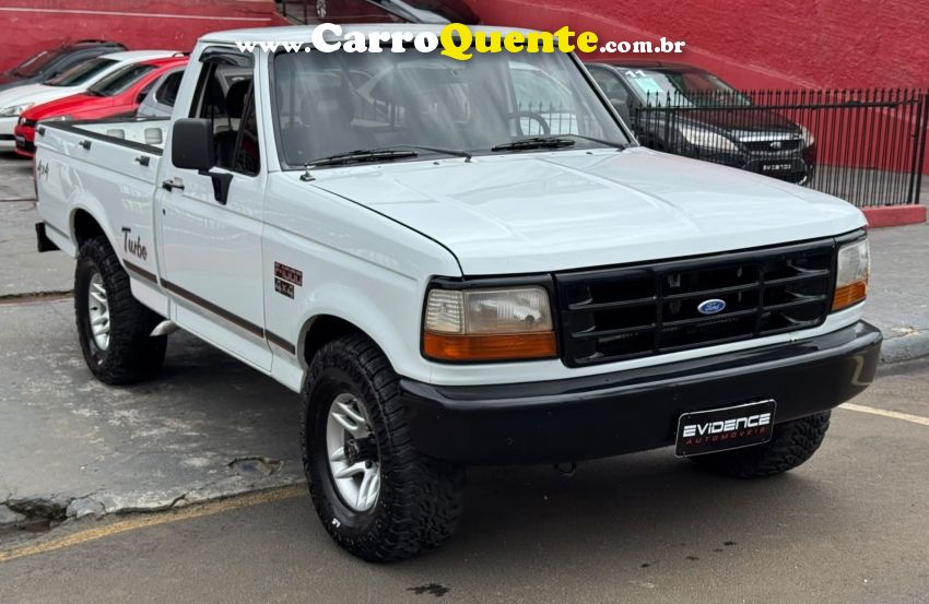 Ford F-1000 4.3 XL 4X4 CS TURBO DIESEL 2P MANUAL - Loja