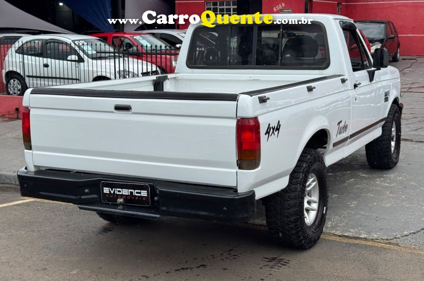 Ford F-1000 4.3 XL 4X4 CS TURBO DIESEL 2P MANUAL - Loja