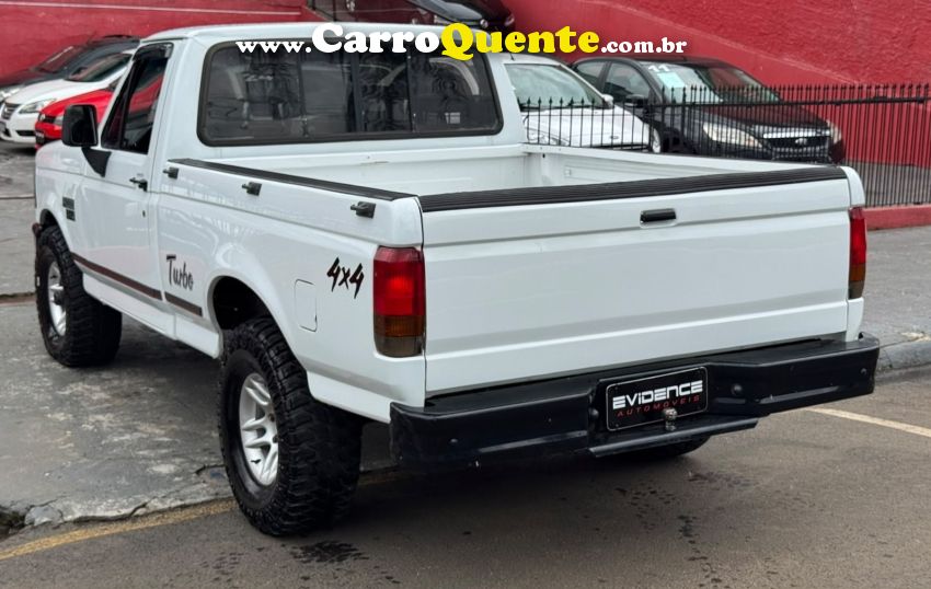 Ford F-1000 4.3 XL 4X4 CS TURBO DIESEL 2P MANUAL - Loja