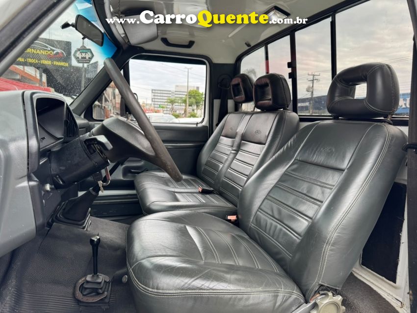 Ford F-1000 4.3 XL 4X4 CS TURBO DIESEL 2P MANUAL - Loja
