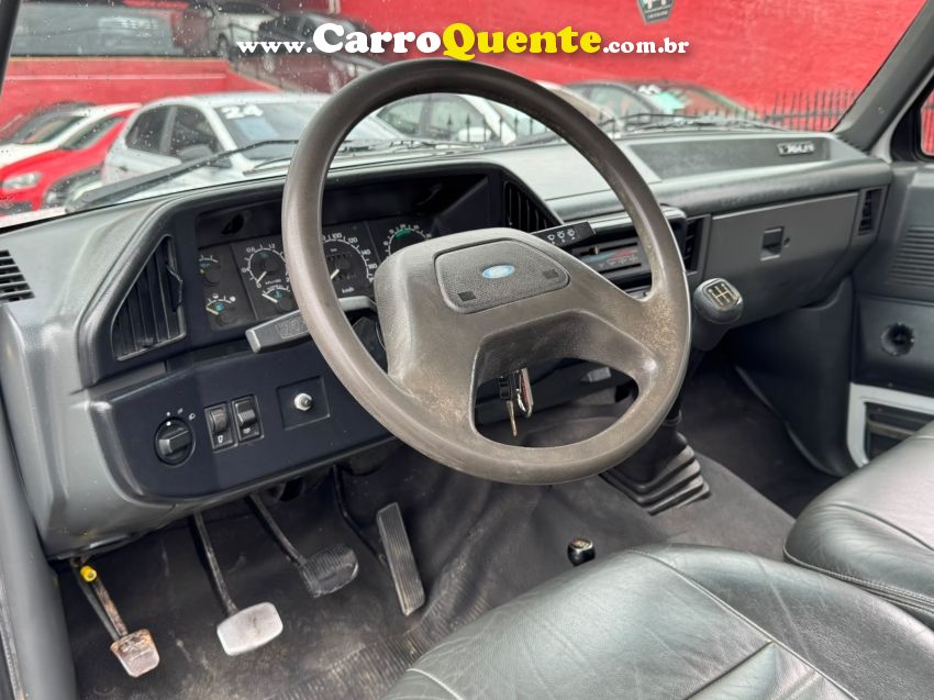 Ford F-1000 4.3 XL 4X4 CS TURBO DIESEL 2P MANUAL - Loja