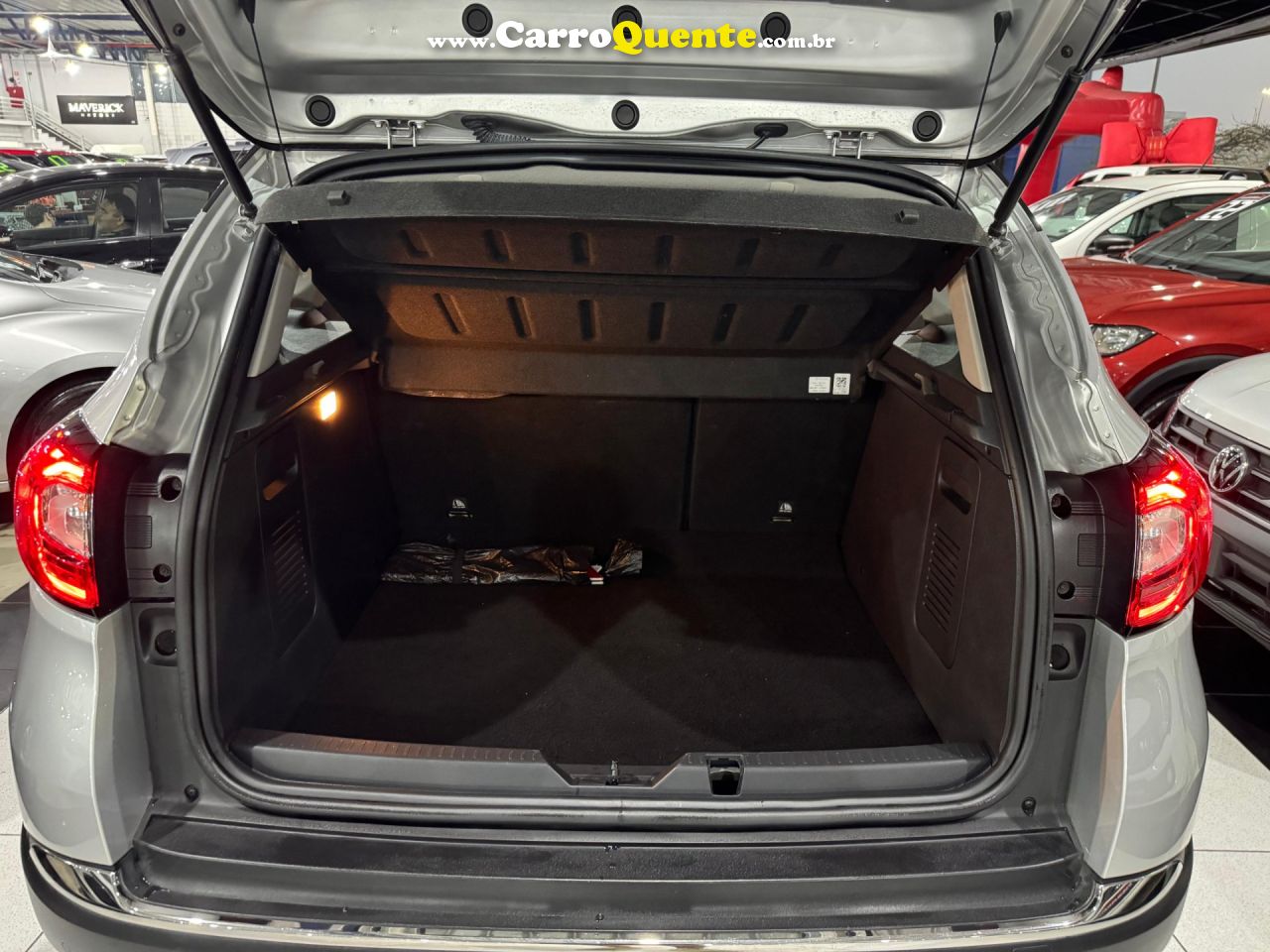 RENAULT CAPTUR 1.6 16V SCE INTENSE 2019 - Loja