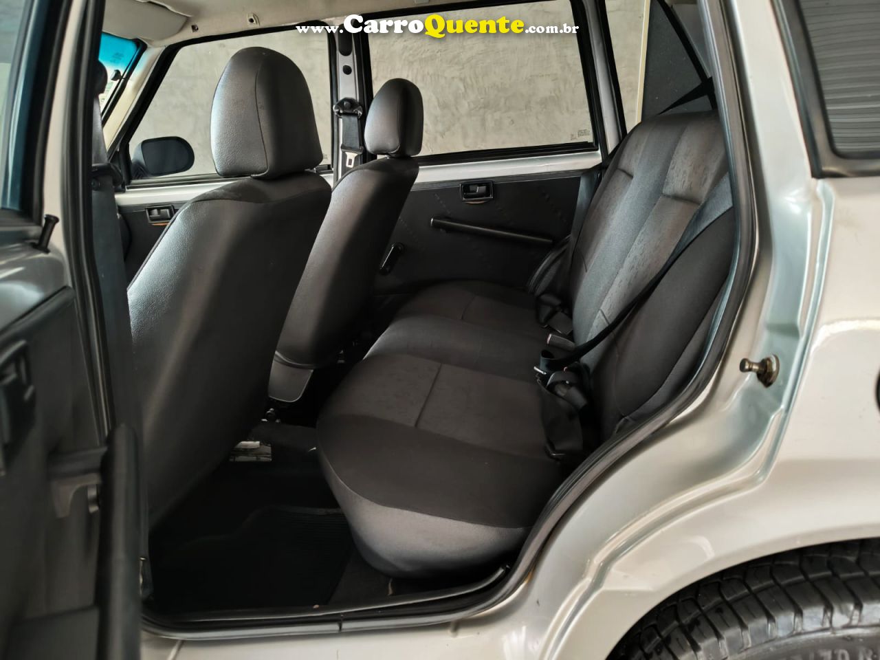 FIAT UNO 1.0 MPI MILLE FIRE ECONOMY 8V 2011/2012 - Loja