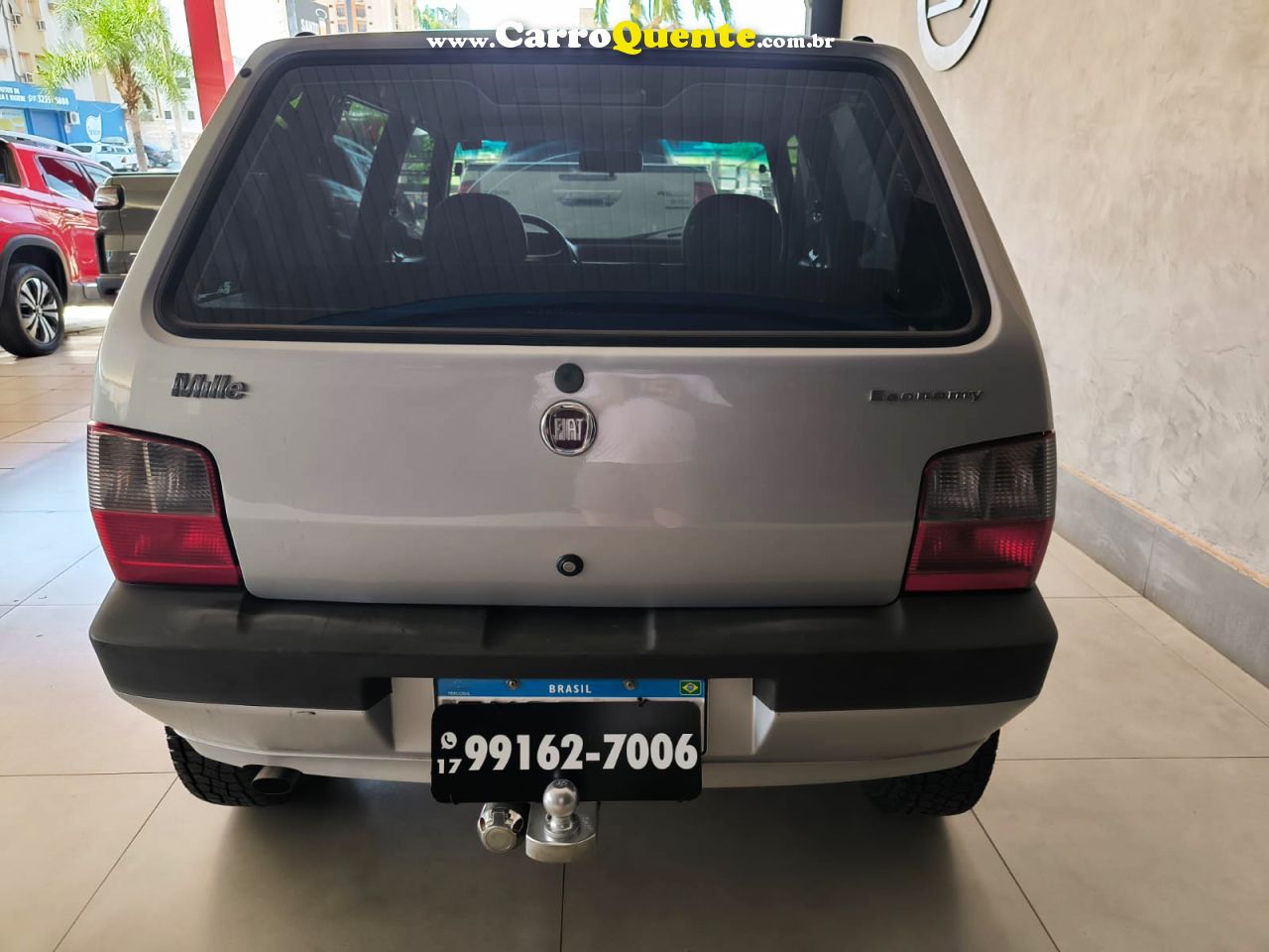 FIAT UNO 1.0 MPI MILLE FIRE ECONOMY 8V 2011/2012 - Loja