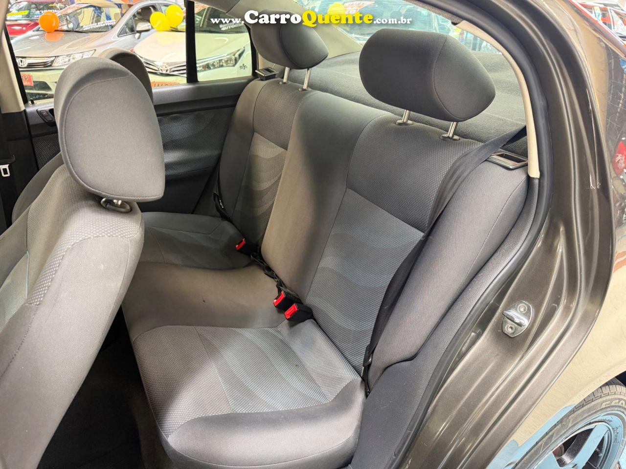 VOLKSWAGEN POLO SEDAN 1.6 MI 8V 2009 - Loja
