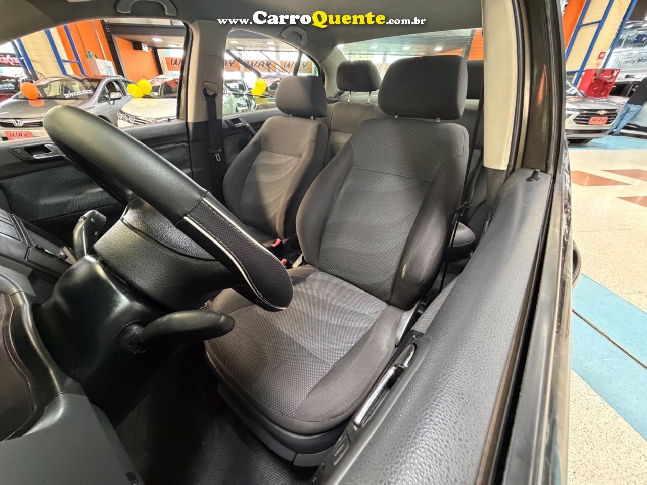 VOLKSWAGEN POLO SEDAN 1.6 MI 8V 2009 - Loja