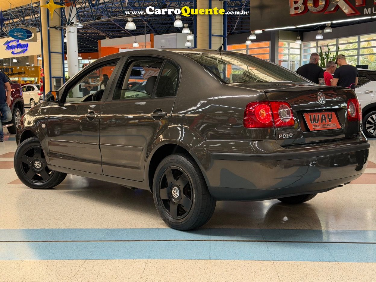 VOLKSWAGEN POLO SEDAN 1.6 MI 8V 2009 - Loja