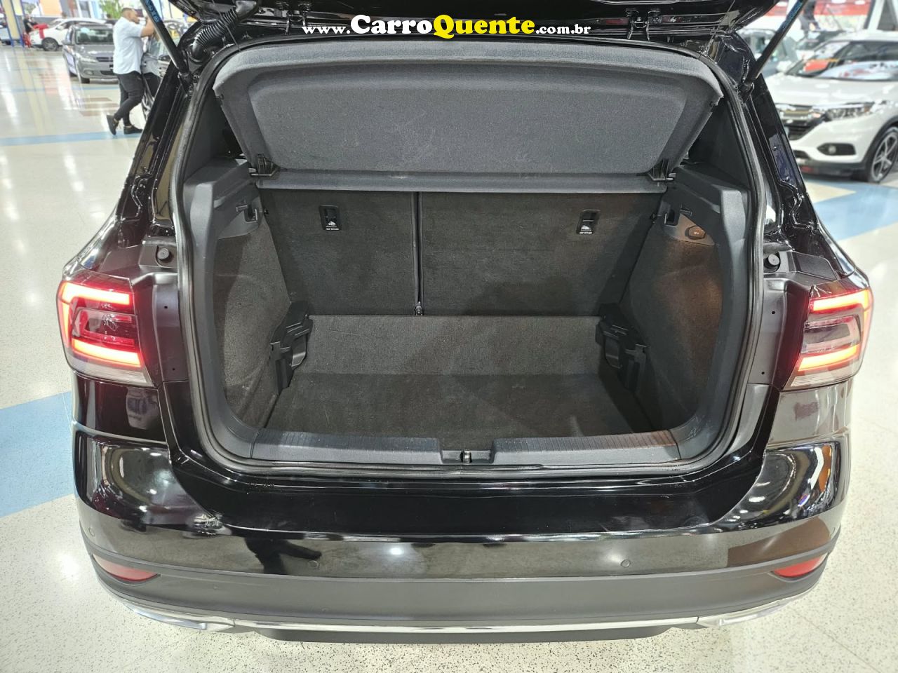 VOLKSWAGEN T-CROSS 1.0 200 TSI TOTAL FLEX COMFORTLINE  * Painel TFT 2022 - Loja