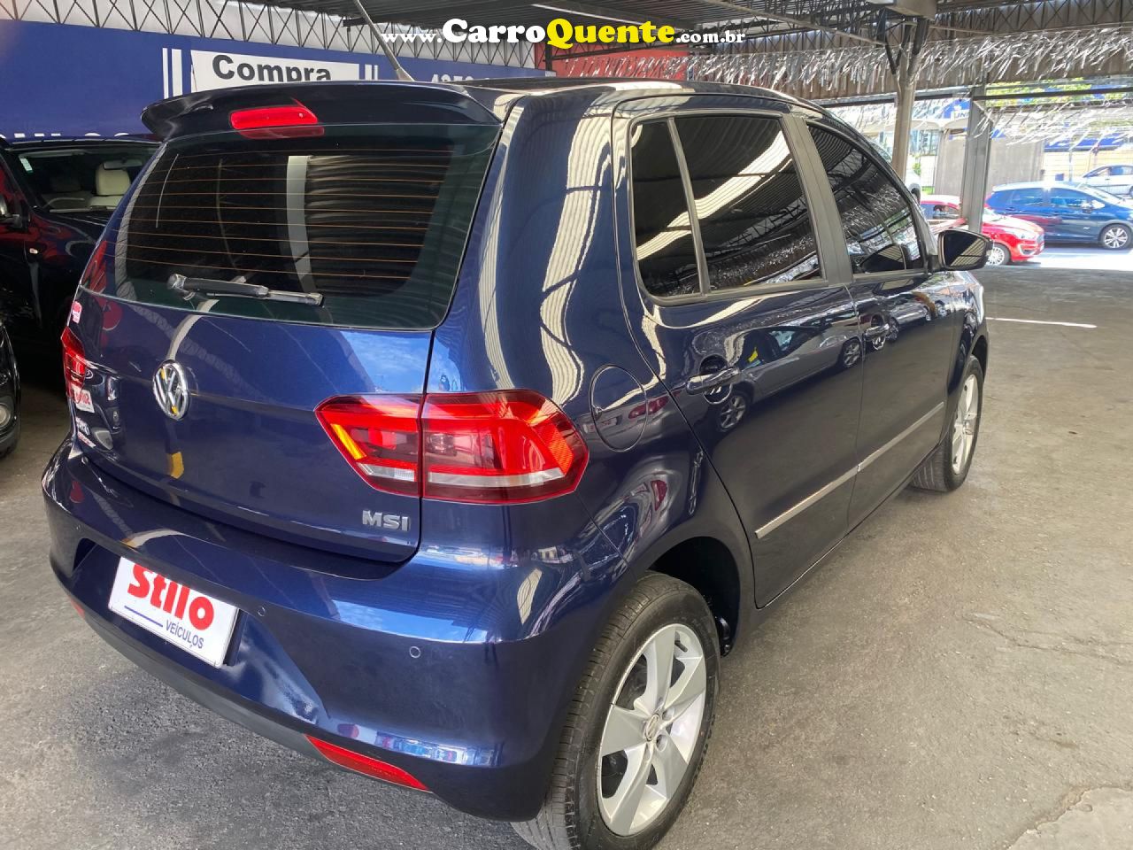 VOLKSWAGEN   FOX ROCK IN RIO 1.6 MI TOTAL FLEX 8V 5P   AZUL 2016 1.6 FLEX - Loja