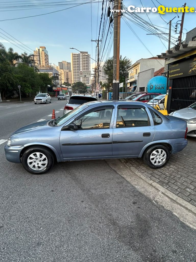 CHEVROLET   CORSA SED.WIND 1.0MILLENIUMCLASSIC VHC   AZUL 2002 1.0 GASOLINA - Loja