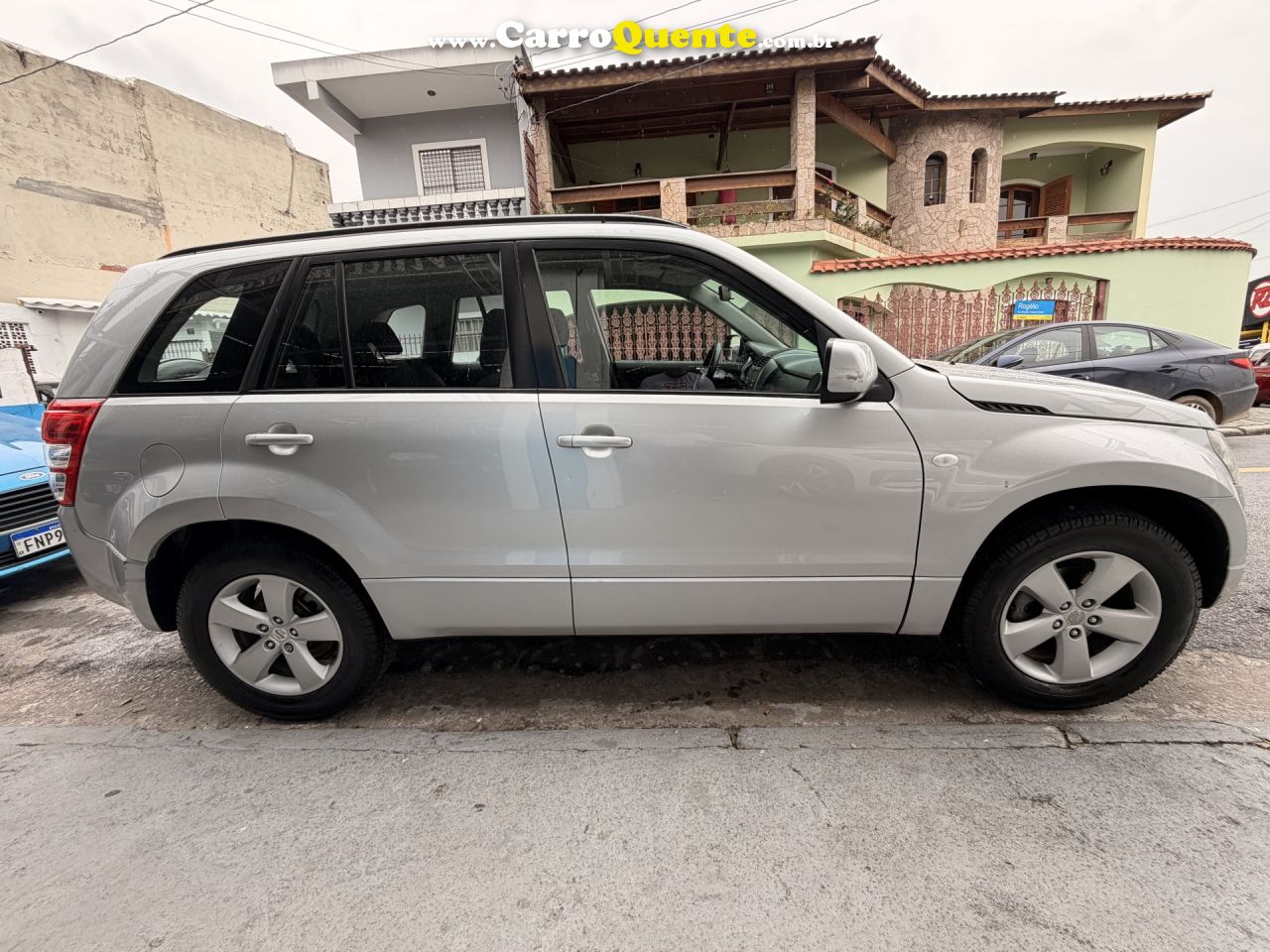 SUZUKI   GRAND VITARA 2.0 16V 4X24X4 5P MEC.   PRATA 2012 2.0 GASOLINA - Loja