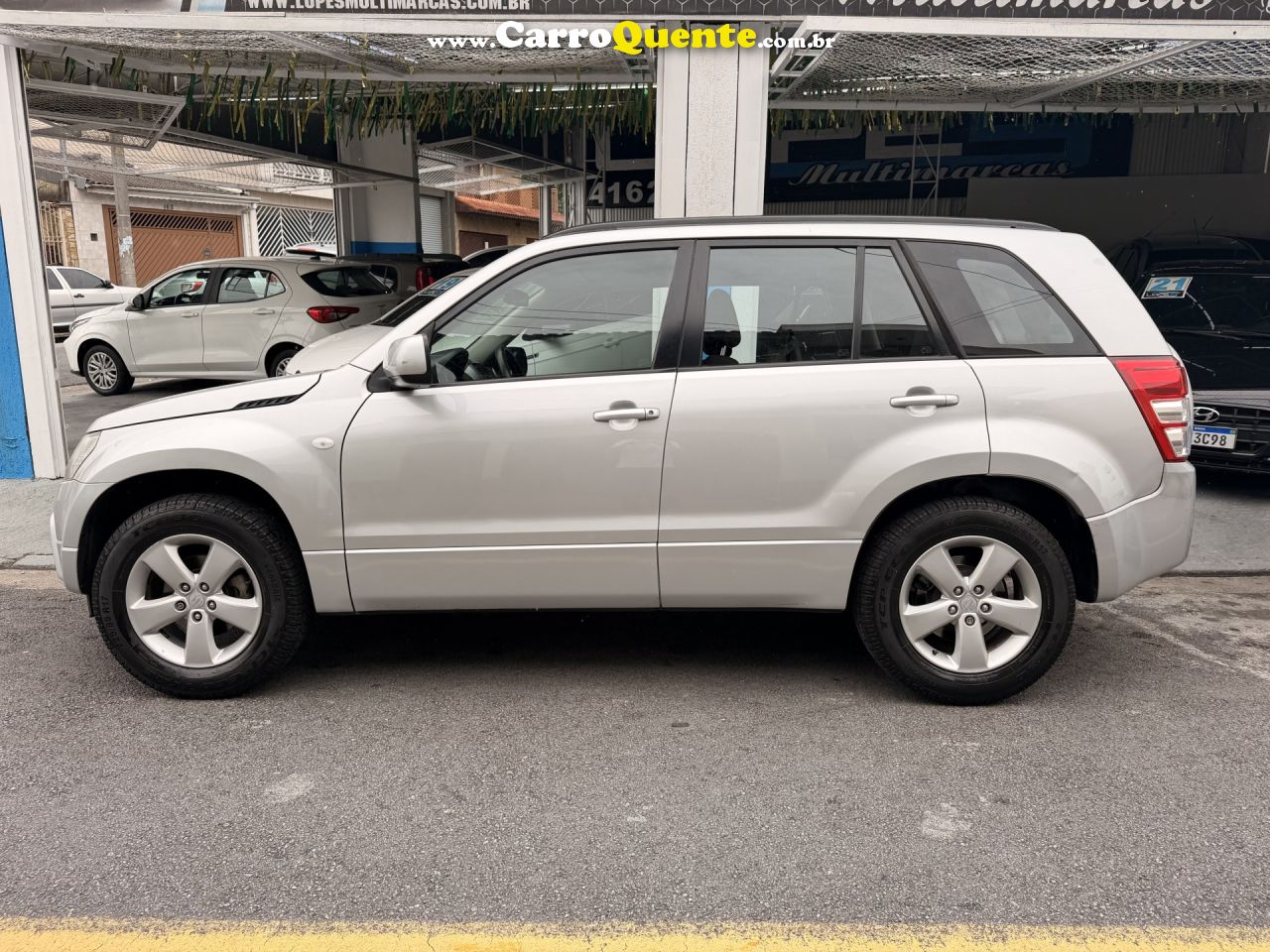 SUZUKI   GRAND VITARA 2.0 16V 4X24X4 5P MEC.   PRATA 2012 2.0 GASOLINA - Loja