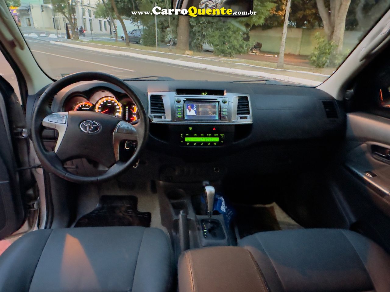 TOYOTA HILUX 2.7 SRV 4X4 CD 16V 2014 - Loja