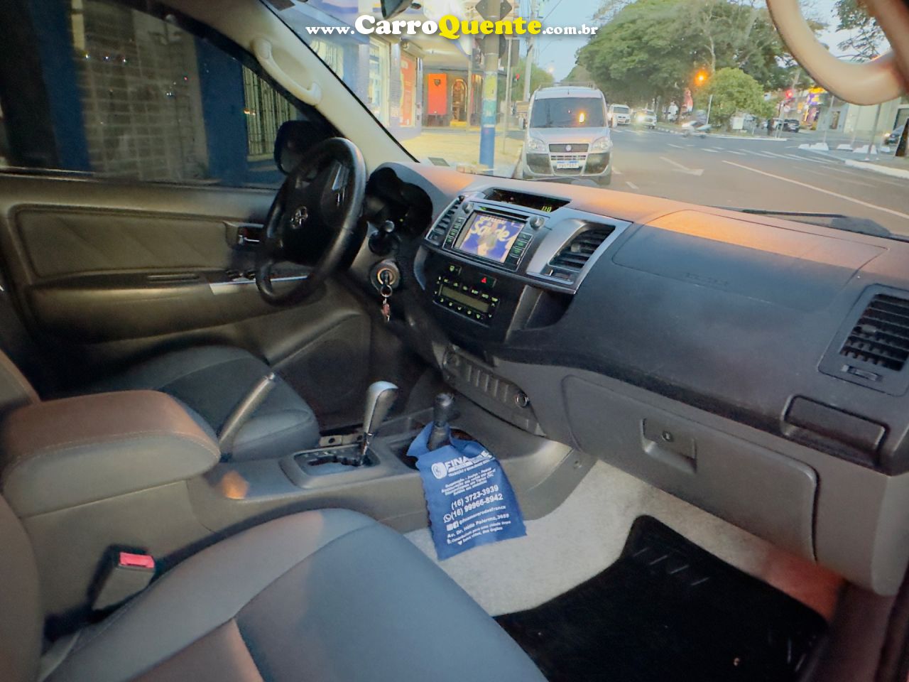 TOYOTA HILUX 2.7 SRV 4X4 CD 16V 2014 - Loja