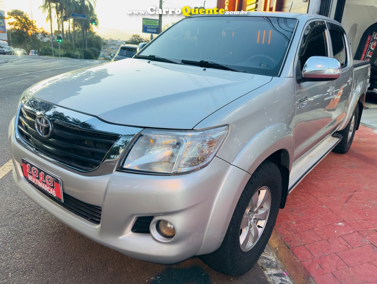 TOYOTA HILUX 2.7 SRV 4X4 CD 16V 2014 - Loja