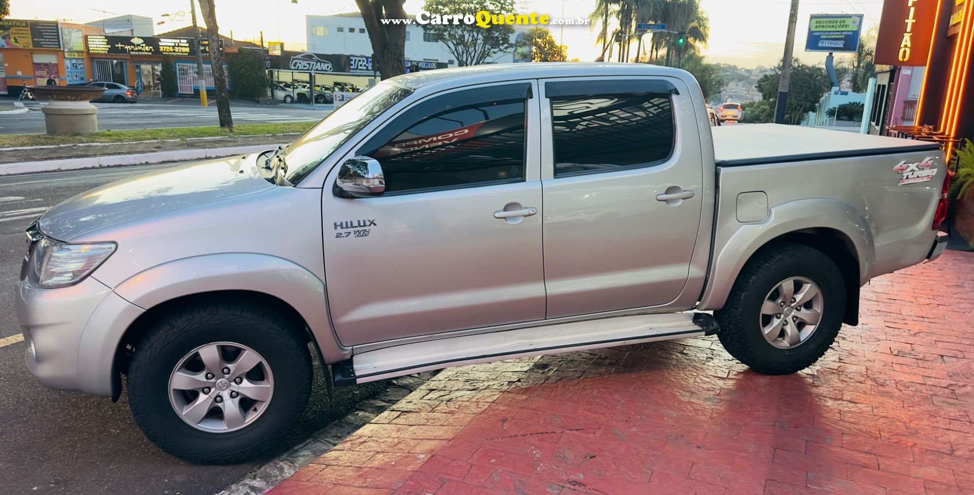 TOYOTA HILUX 2.7 SRV 4X4 CD 16V 2014 - Loja