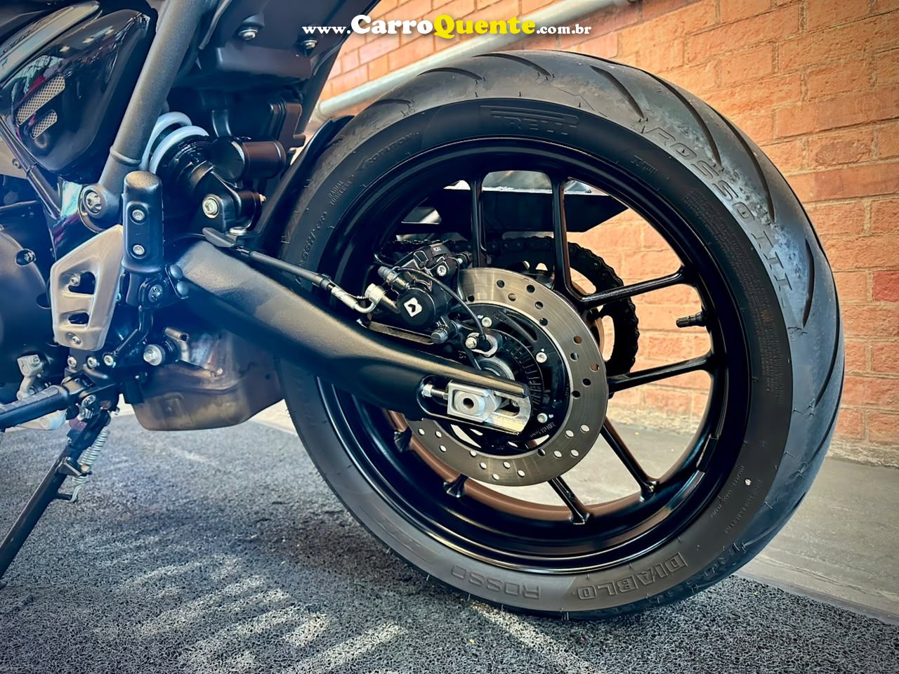 TRIUMPH SPEED 400 2025 - Loja