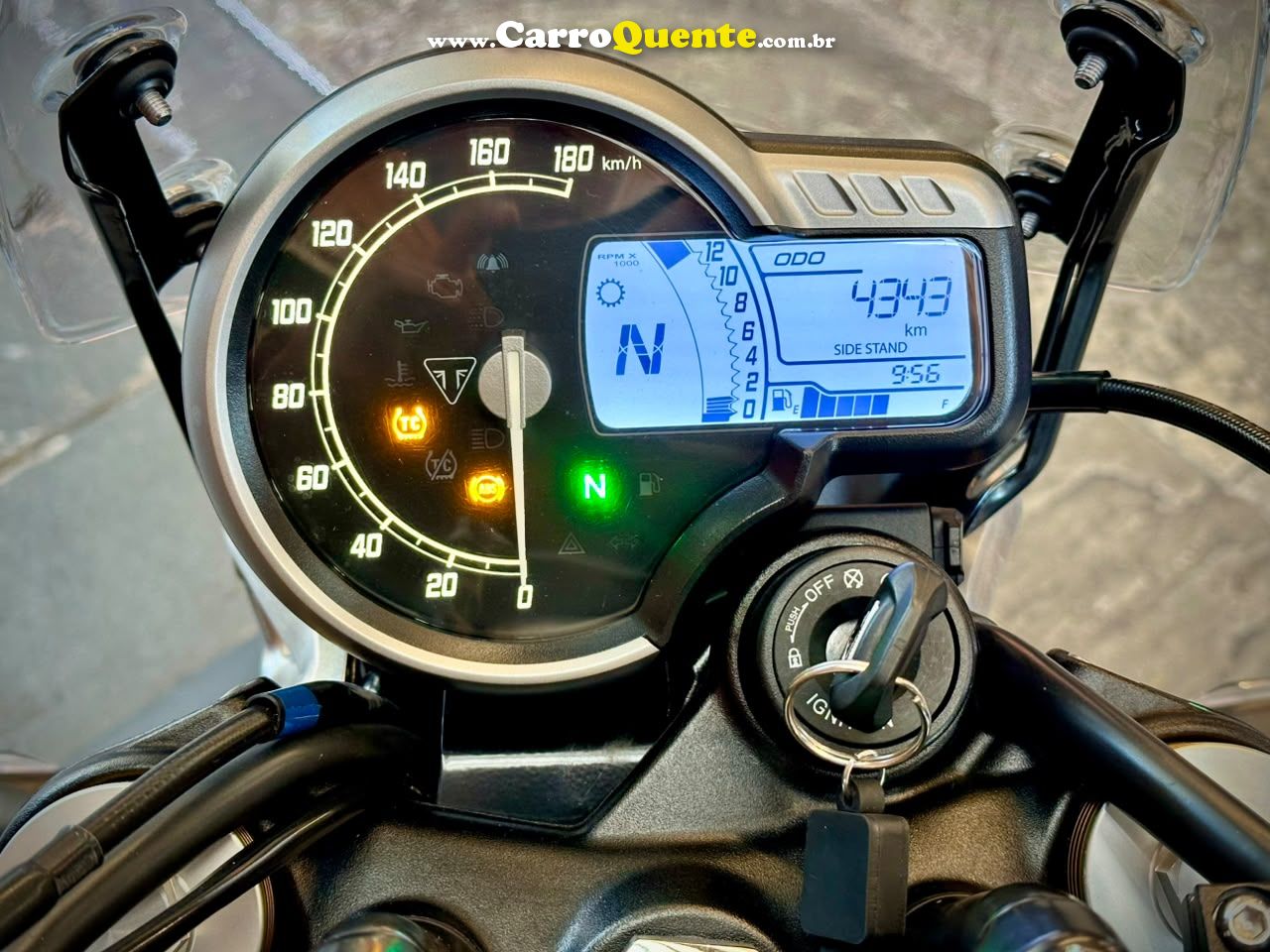 TRIUMPH SPEED 400 2025 - Loja