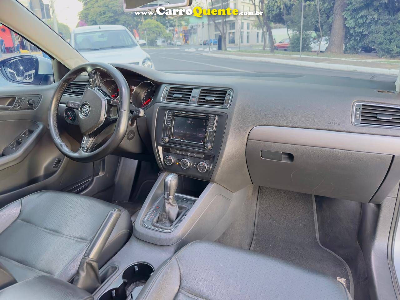 VOLKSWAGEN JETTA 1.4 16V TSI COMFORTLINE 2016 - Loja