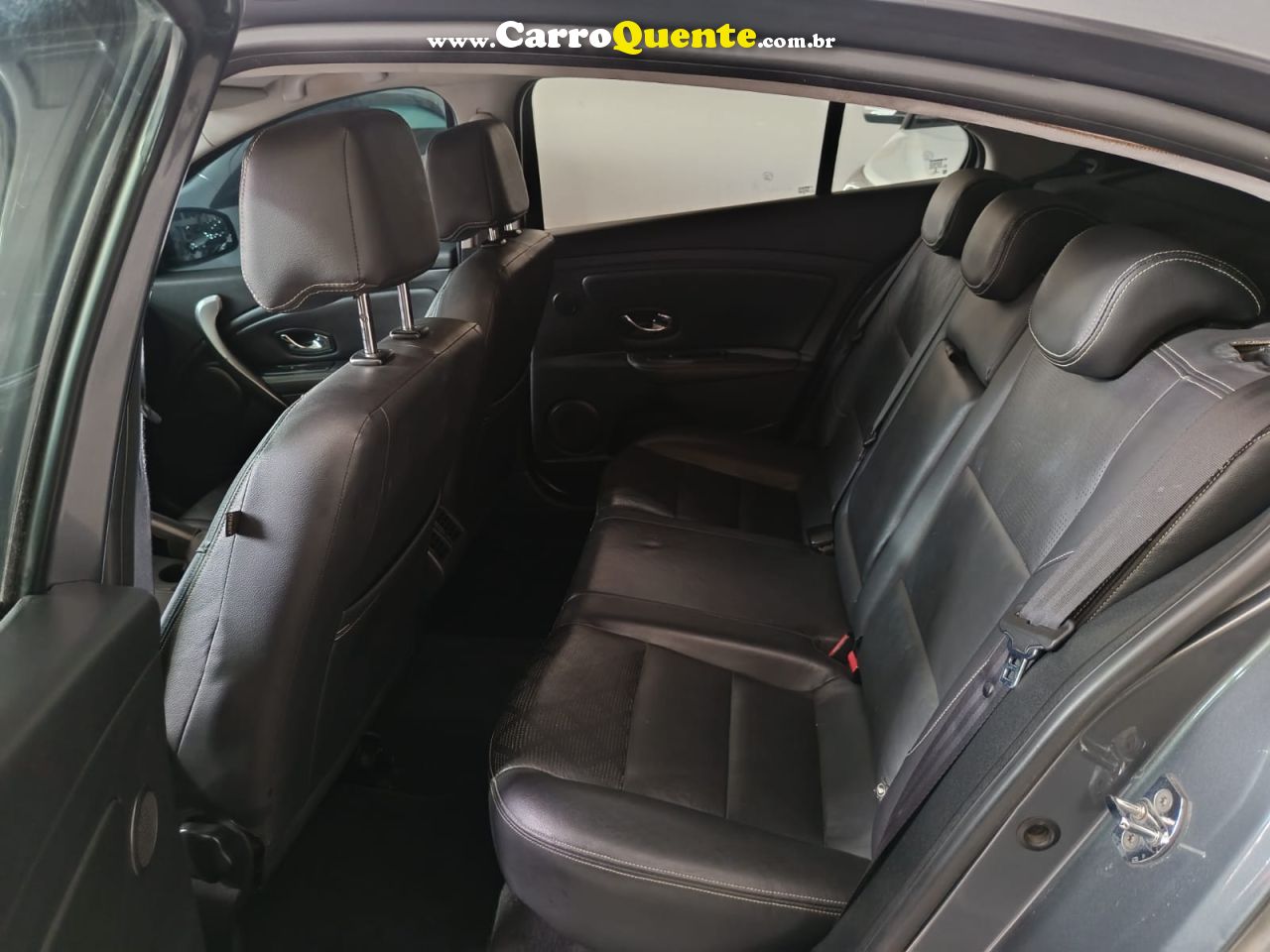 RENAULT FLUENCE 2.0 DYNAMIQUE 16V 2016 - Loja