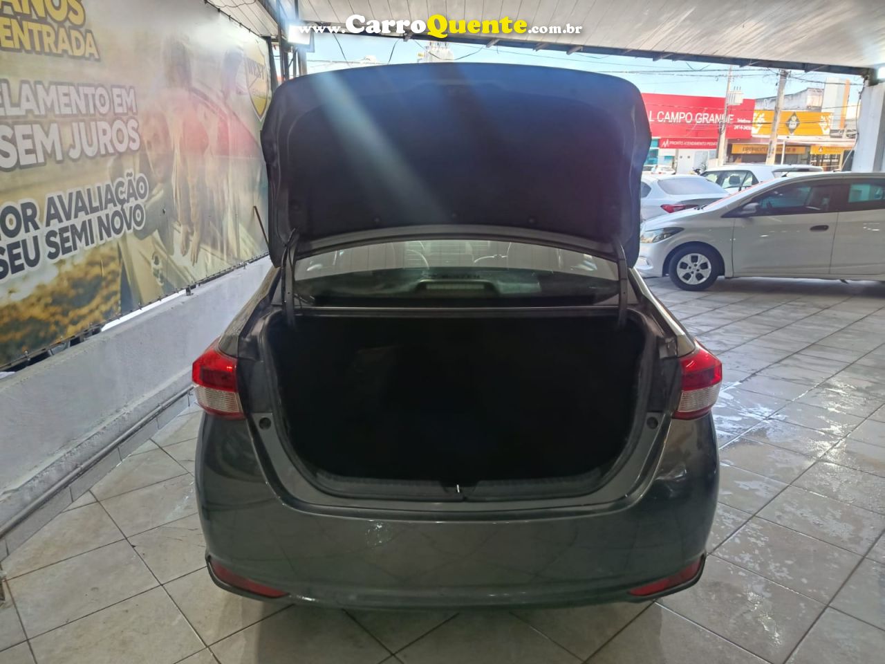 TOYOTA YARIS 1.5 16V SEDAN XL LIVE MULTIDRIVE 2022 - Loja