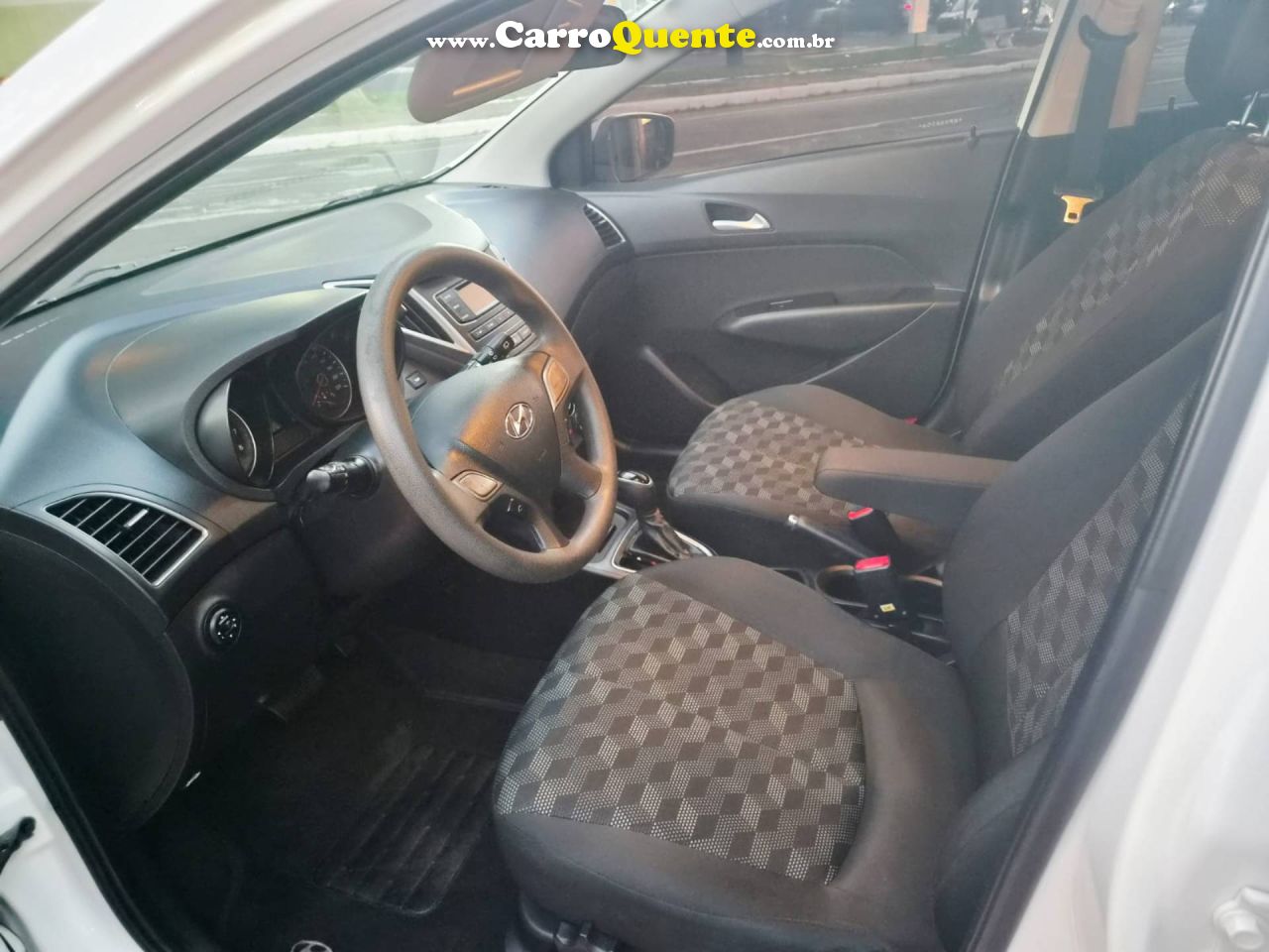 HYUNDAI HB20 1.6 COMFORT PLUS 16V 2019 - Loja
