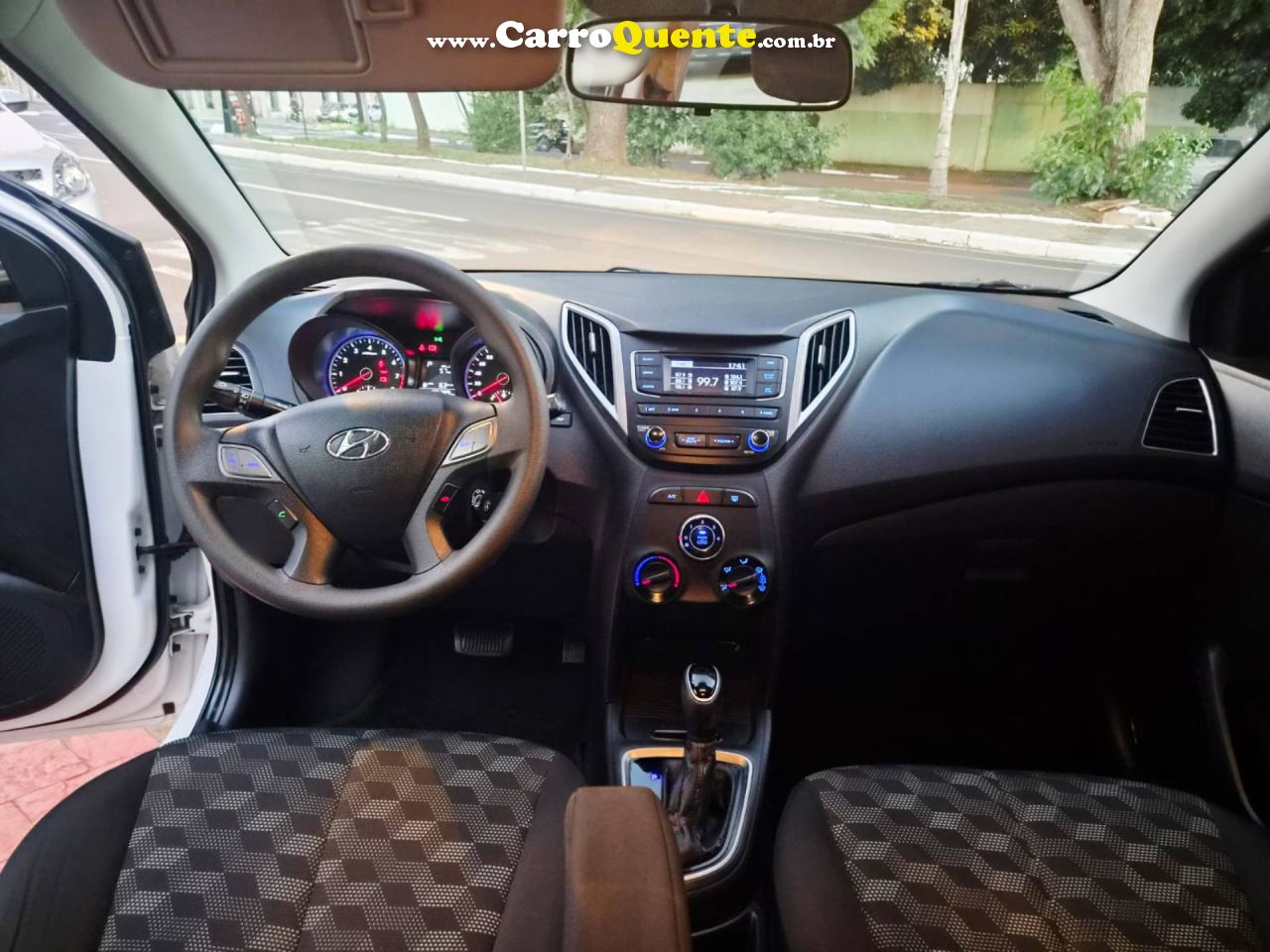 HYUNDAI HB20 1.6 COMFORT PLUS 16V 2019 - Loja