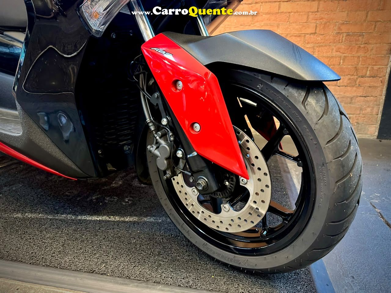 YAMAHA XMAX ABS 2024 - Loja