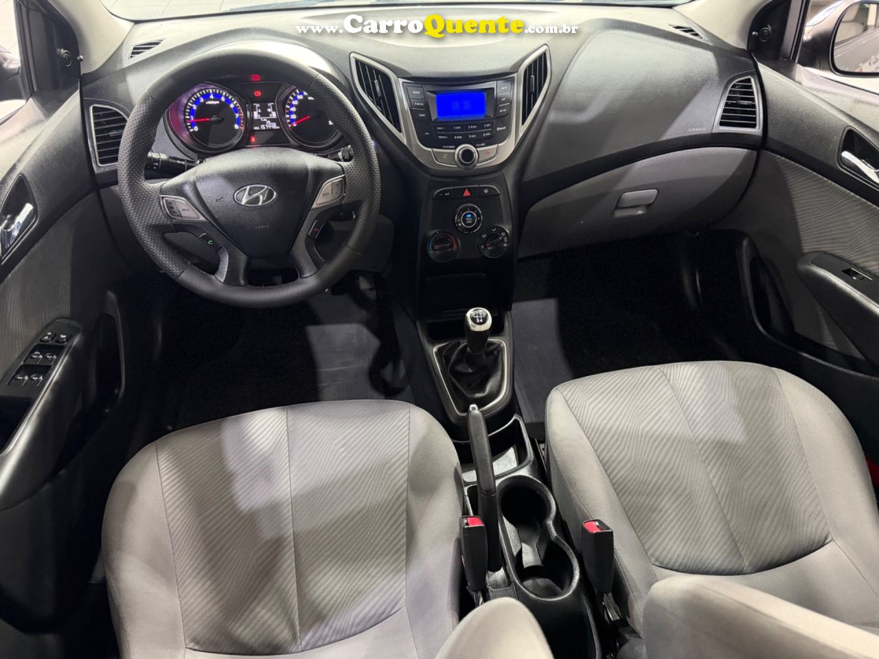 HYUNDAI HB20S 1.6 COMFORT PLUS 16V 2015 - Loja