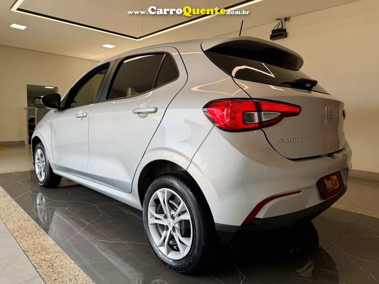 FIAT   ARGO DRIVE 1.0 6V FLEX   PRATA 2023 1.0 FLEX - Loja