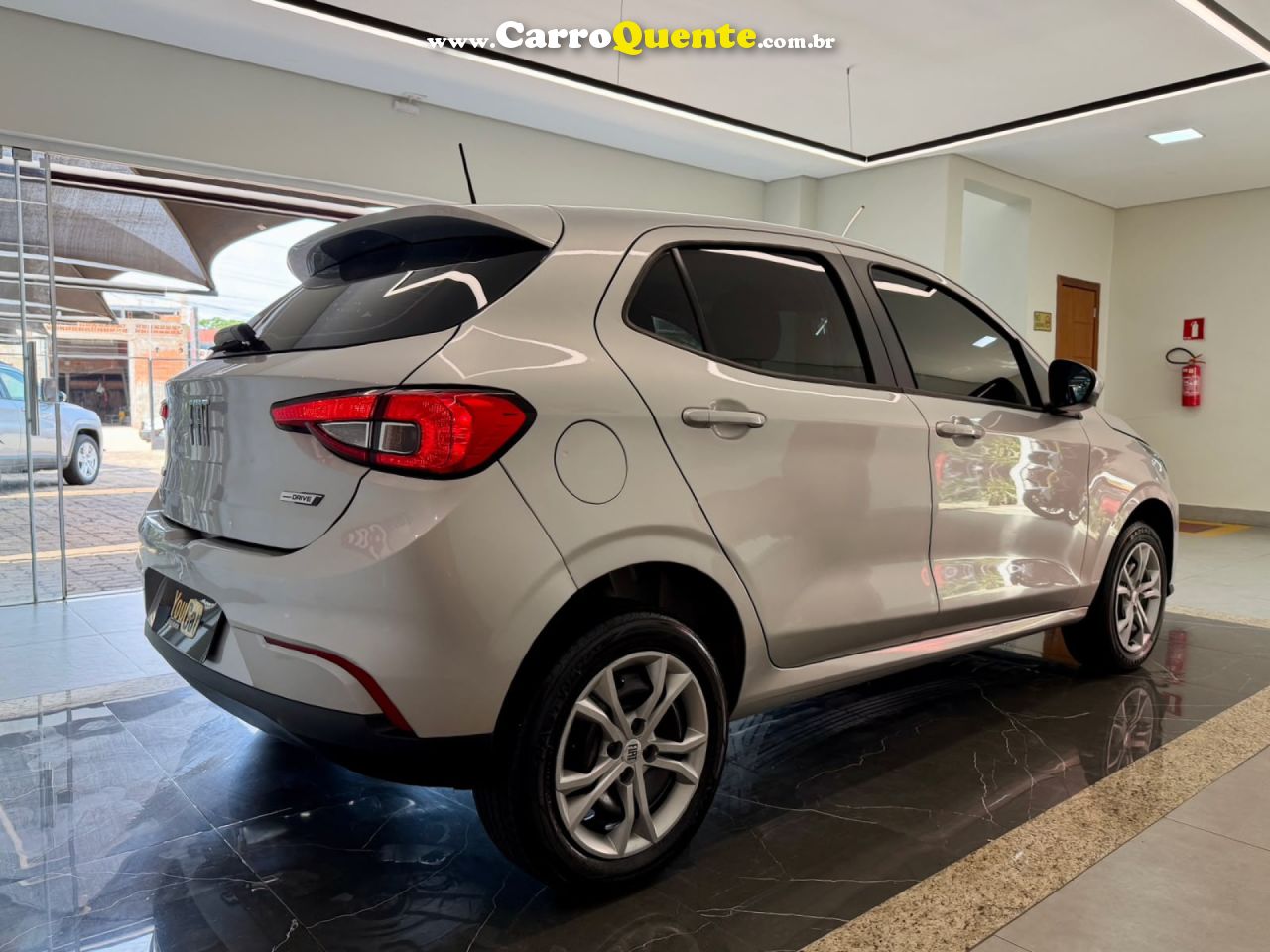 FIAT   ARGO DRIVE 1.0 6V FLEX   PRATA 2023 1.0 FLEX - Loja