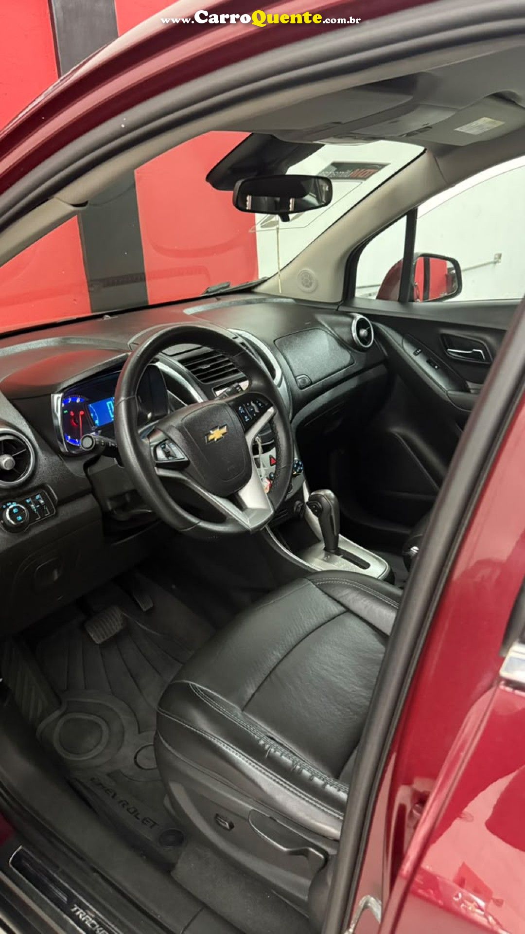 CHEVROLET   TRACKER LTZ 1.8 16V FLEX 4X2 AUT.   VERMELHO 2015 1.8 FLEX - Loja