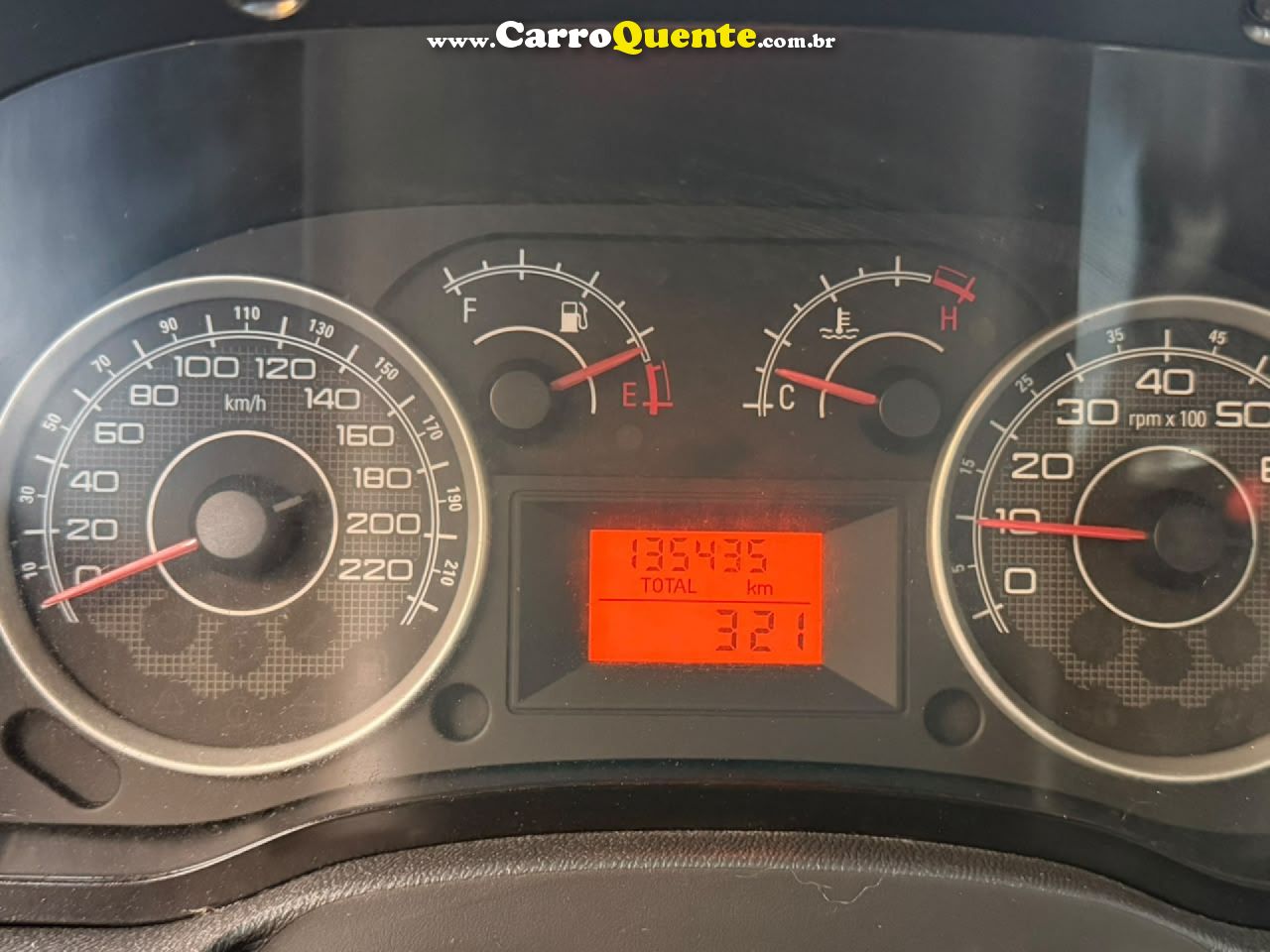 FIAT   IDEA ATTRACTIVE 1.4 FIRE FLEX 8V 5P   PRATA 2012 1.4 FLEX - Loja