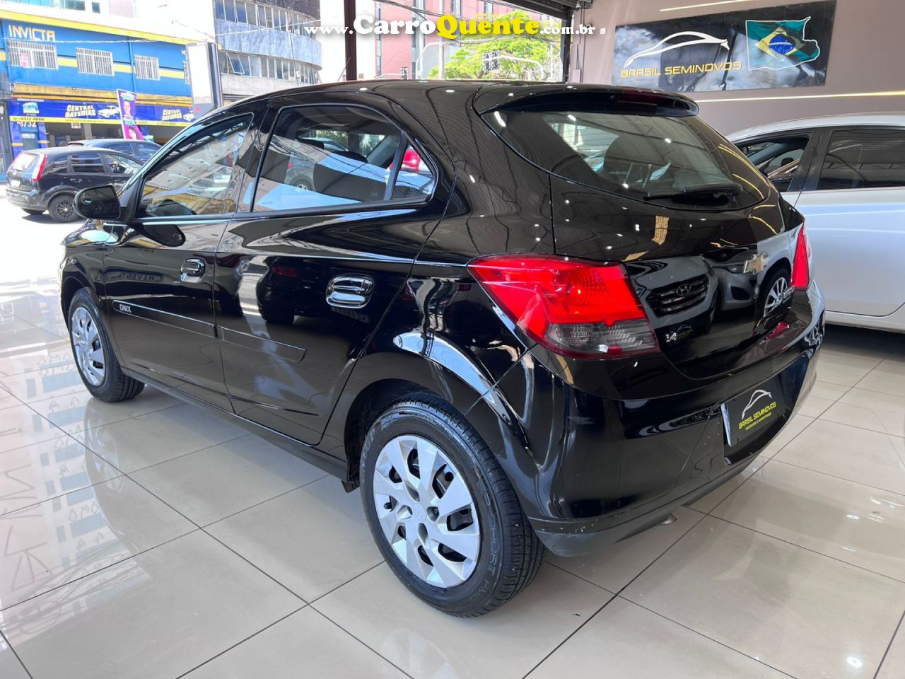 CHEVROLET   ONIX HATCH LT 1.4 8V FLEXPOWER 5P MEC.   PRETO 2015 1.4 FLEX - Loja