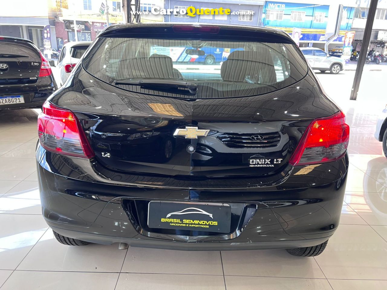 CHEVROLET   ONIX HATCH LT 1.4 8V FLEXPOWER 5P MEC.   PRETO 2015 1.4 FLEX - Loja