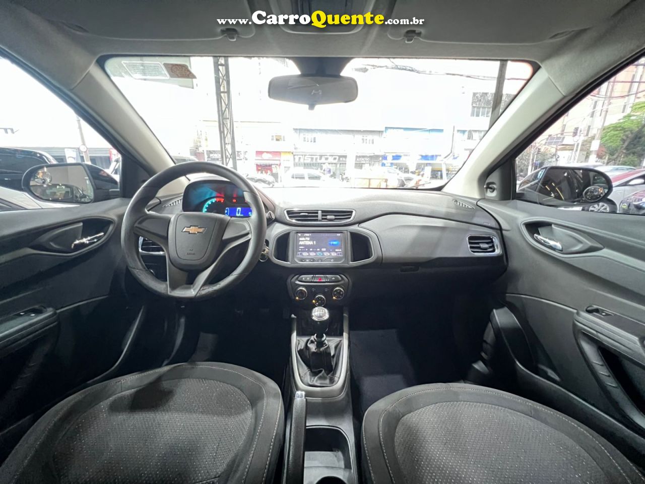 CHEVROLET   ONIX HATCH LT 1.4 8V FLEXPOWER 5P MEC.   PRETO 2015 1.4 FLEX - Loja